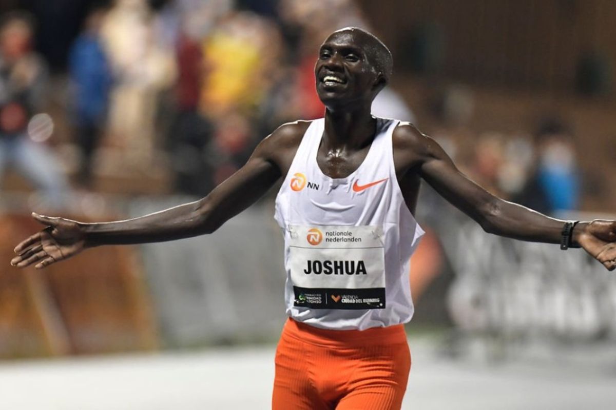 Joshua Cheptegei Smashes M Track World Record The Citizen