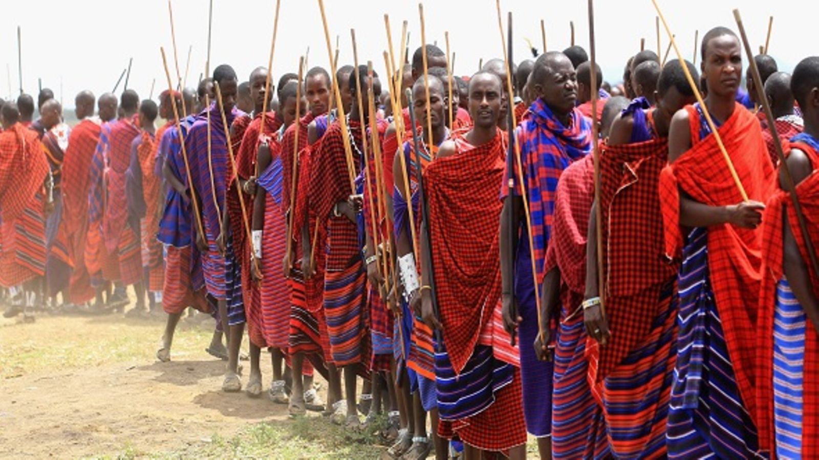 Maasai shuka: traditional kenyan fabric 