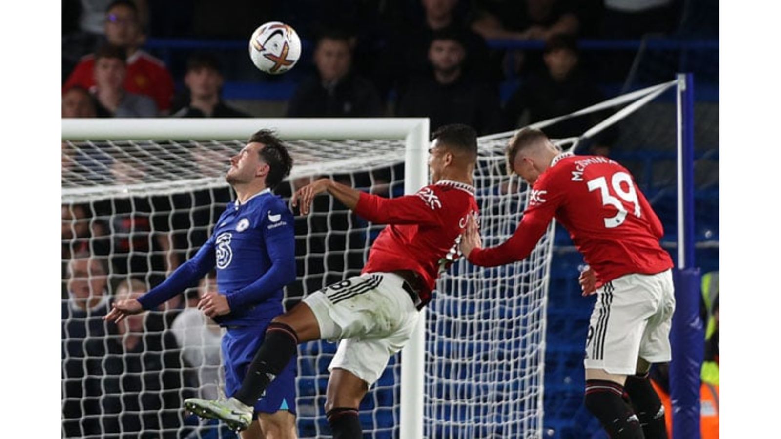 Chelsea 1-1 Man Utd: Late Casemiro header saves Manchester United against  Chelsea - Premier League