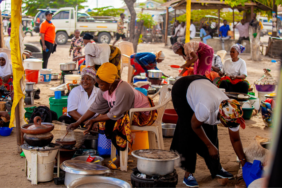 local-street-food-vendor-change-lives-one-meal-at-a-time-the-citizen