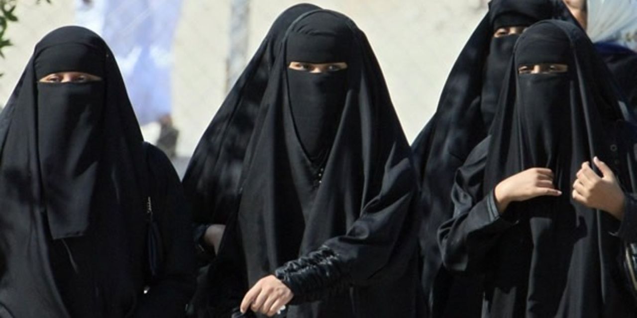 France To Ban Female Students From Wearing Abayas In Schools | The Citizen