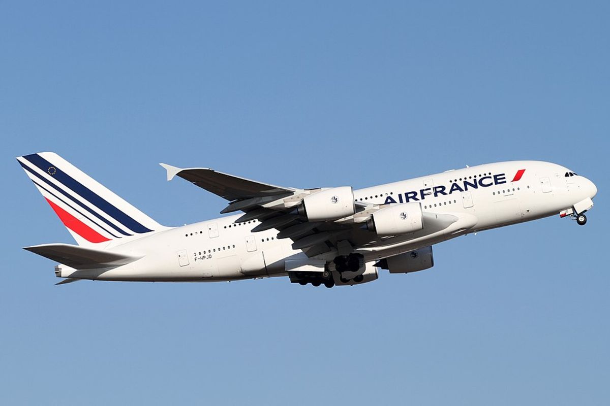 Mali's ruling junta scraps Air France flight resumption authorisation