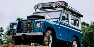 land rover blue