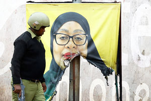 2025-10-30T211636Z_1971545349_RC2EMHAK6EOL_RTRMADP_3_TANZANIA-ELECTION