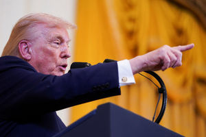 2025-12-17T021327Z_1773299038_RC22IIAIRH01_RTRMADP_3_USA-TRUMP