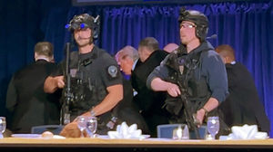 2026-04-26T042218Z_1144498146_RC2KWKAMVOOS_RTRMADP_3_USA-TRUMP-DINNER